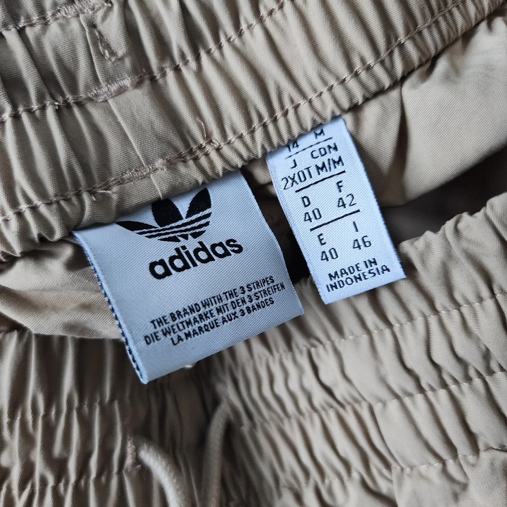 π EUC Vintage Nylon Jogger - Picture 7 of 7